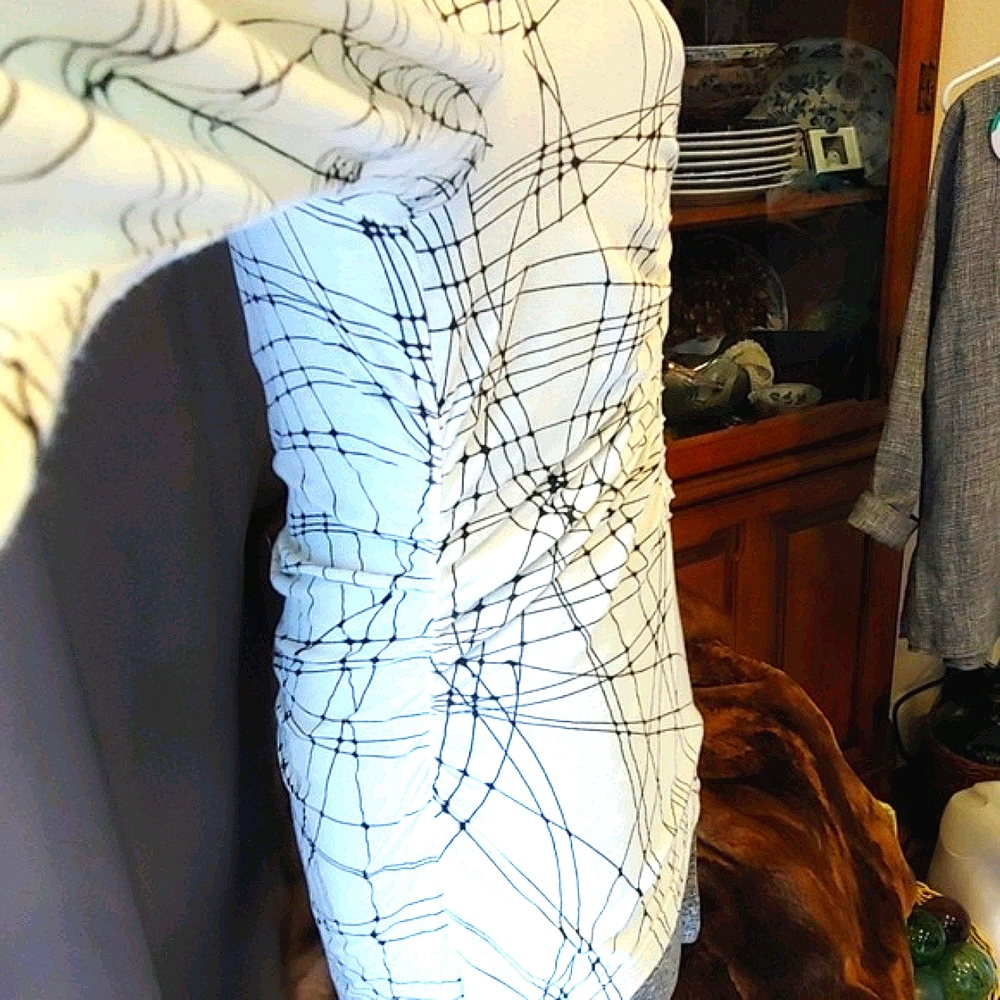 Language Long Sleeve T , Ruching down sides - Picture 5 of 7